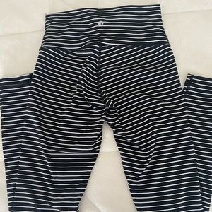 BRAND NEW! Striped lululemon leggings
